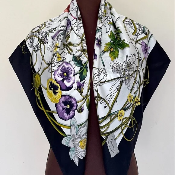 New Gucci Floral White Scarf with Gucci Gift Box New Gucci Flora Print White Pink Border Silk Scarf with  main image 4
